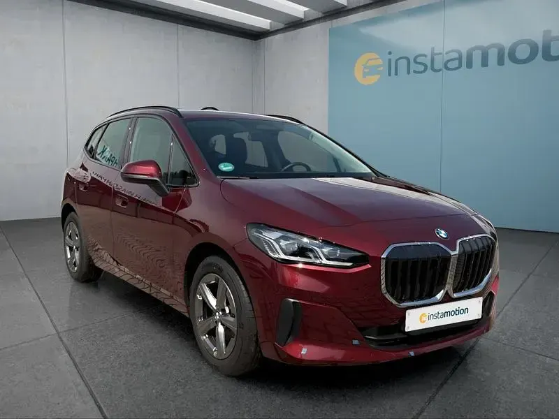 Gebraucht BMW 220 156 PS (114 kW) 2025 Rot Coupé