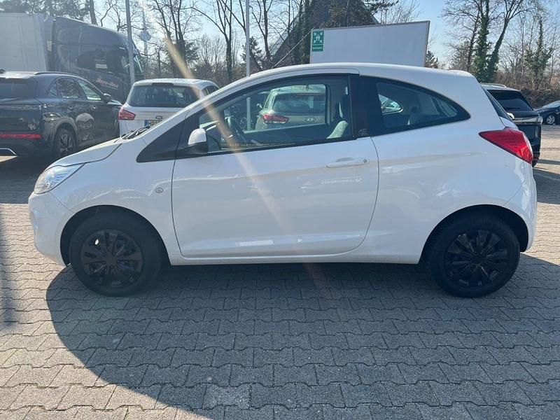 Gebraucht Ford Ka Ambiente 69 PS (50 kW) 2012 Weiß Kleinwagen