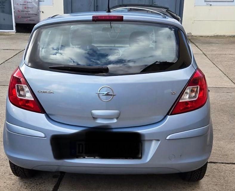 Usado Opel Corsa Catch Me 80 HP (58 kW) 2008 Azul Citadino