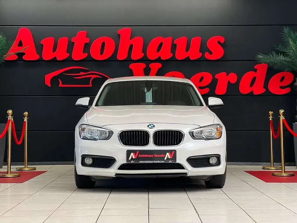 Gebraucht BMW 118 Sport Line 136 PS (100 kW) 2015 Weiß Kleinwagen