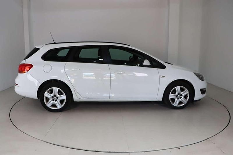 Second-hand Opel Astra 101 CP (74 kW) 2012 Alb Break