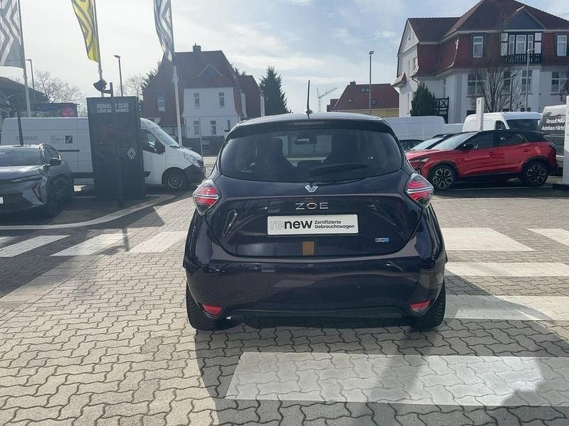 Gebraucht Renault Zoe Intens 50 kW (69 PS) 2021 Heidelbeerlila (violett) Kleinwagen