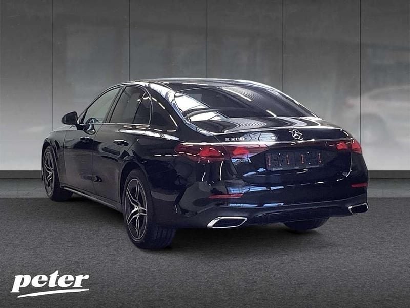 Gebraucht Mercedes E200 AMG 204 PS (150 kW) 2025 Schwarz Limousine