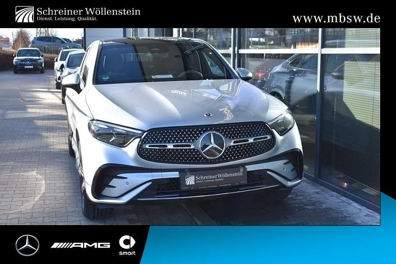Metalliclackhightechsilber Gebraucht 2025 Mercedes GLC300 AMG Coupé | 69.861 € (Fairer Preis) - Bild 1/4