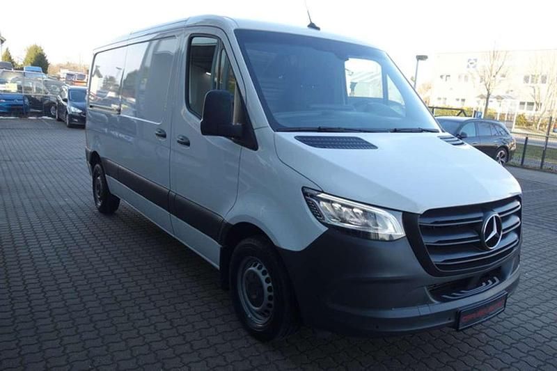 Second-hand Mercedes Sprinter 143 CP (105 kW) 2021 Alb Van