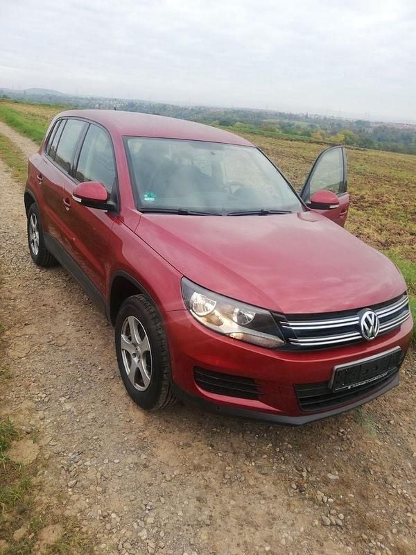 Rot Gebraucht 2012 VW Tiguan SUV | 5.500 € (Guter Preis) - Bild 1/4