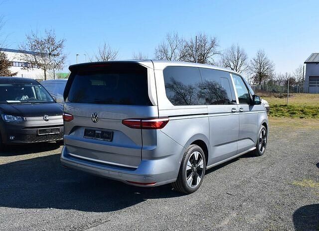 Begagnad VW Multivan Style 150 HK (110 kW) 2025 Andere farbe Minibuss