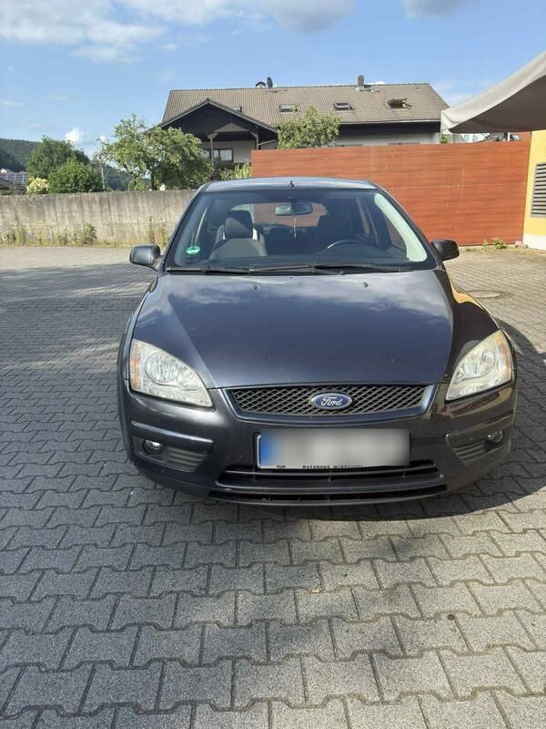Blau Gebraucht 2008 Ford Focus Limousine | 1.700 € (Fairer Preis) - Bild 1/4