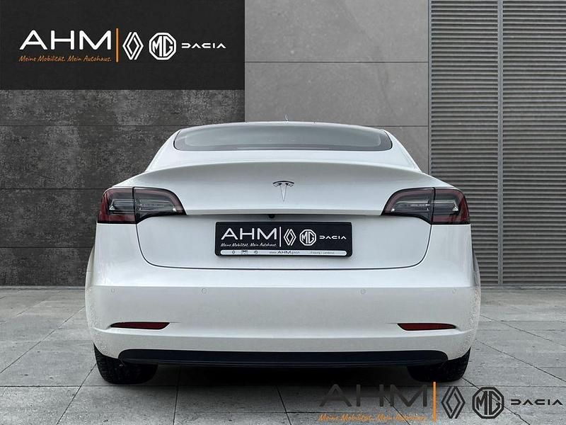 Gebraucht Tesla Model 3 Standard Range 239 kW (325 PS) 2021 Weiß Limousine