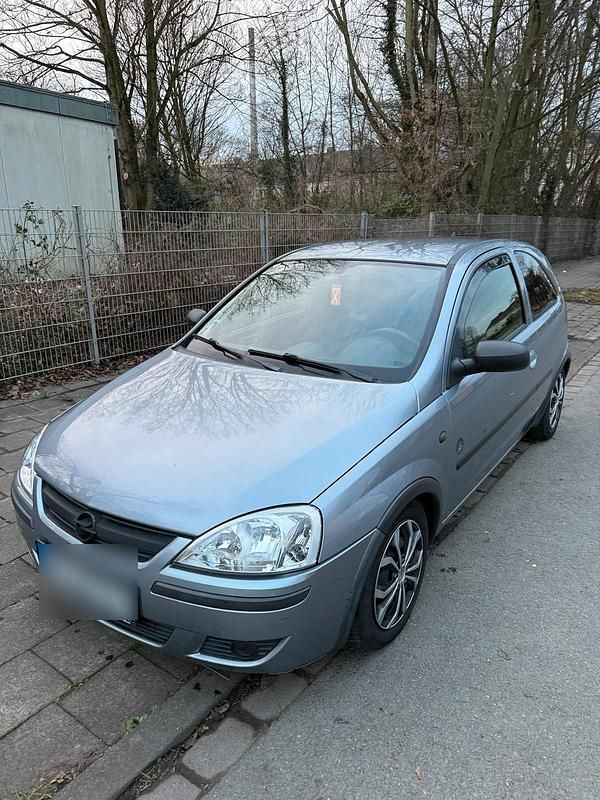 Andere farben Gebraucht 2003 Opel Corsa Kleinwagen | 700 € (Guter Preis) - Bild 1/4