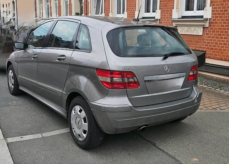 Gebraucht Mercedes B150 95 PS (69 kW) 2008 Beige Van / Kleinbus