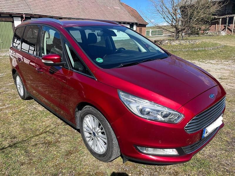 Gebraucht Ford Galaxy Titanium 179 PS (131 kW) 2018 Rot Van / Kleinbus