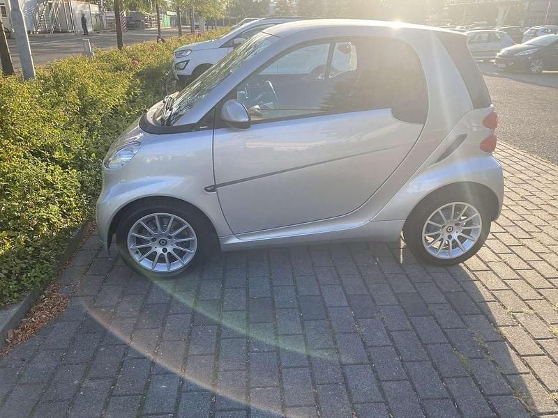 Silber Gebraucht 2011 Smart ForTwo Coupé Passion Coupé | 4.000 € (Fairer Preis) - Bild 1/4