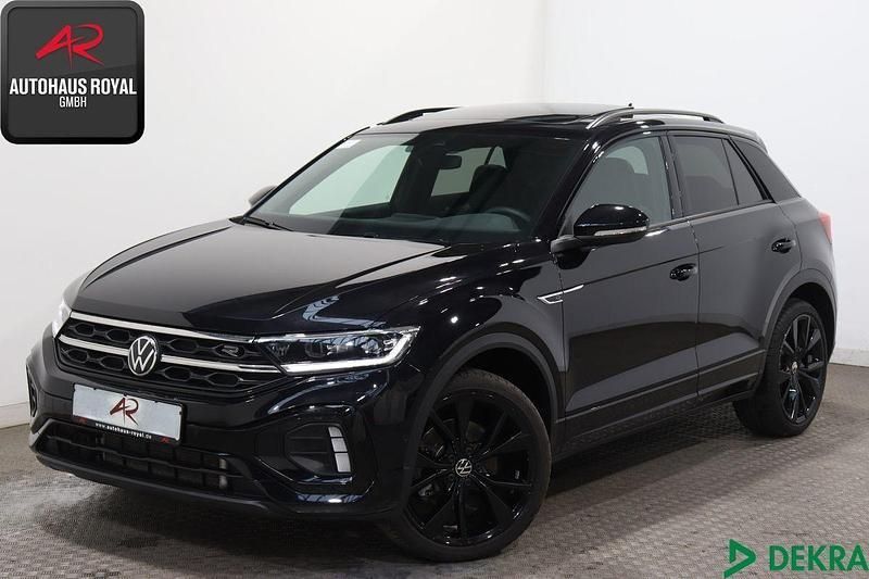Schwarz (metallic) Gebraucht 2024 VW T-Roc Style SUV | 32.180 € (Fairer Preis) - Bild 1/4