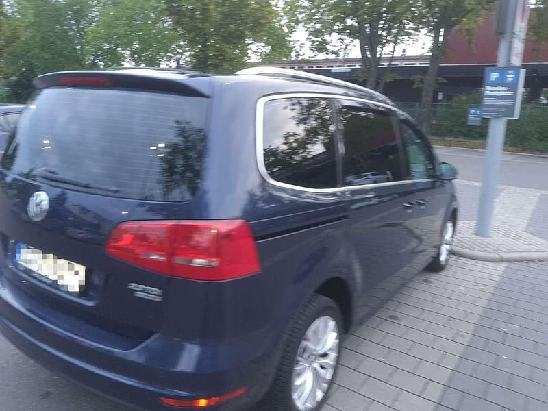 Brugt VW Sharan Highline 140 HK (102 kW) 2010 Blå MPV
