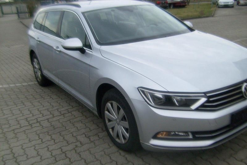 Gebraucht VW Passat 190 PS (139 kW) 2017 Silber Kombi