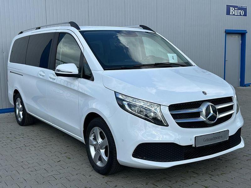 Gebraucht Mercedes V220 163 PS (119 kW) 2020 Weiß Van / Kleinbus