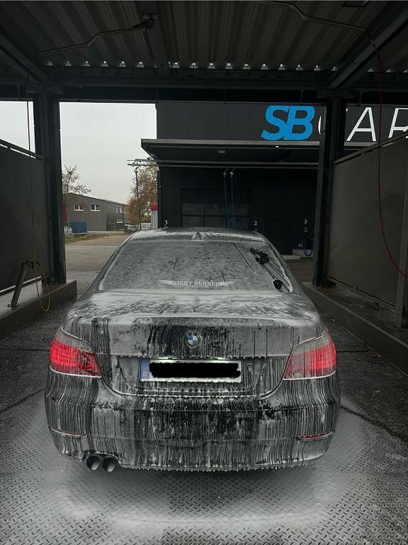 Schwarz Gebraucht 2009 BMW 523 Limousine | 7.999 € - Bild 1/4