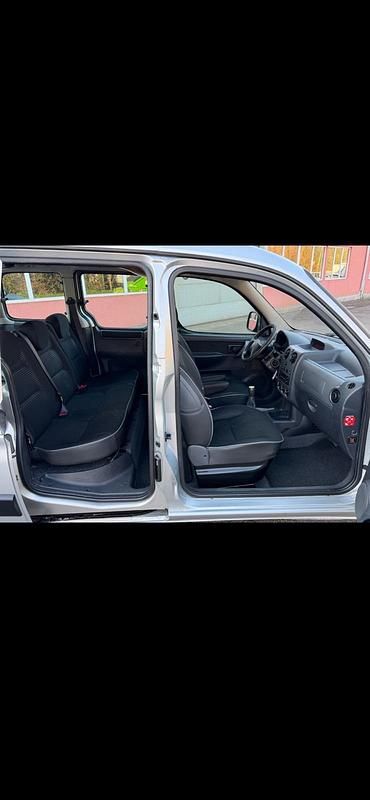 Gebraucht Peugeot Partner 110 PS (80 kW) 2004 Grau Van / Kleinbus