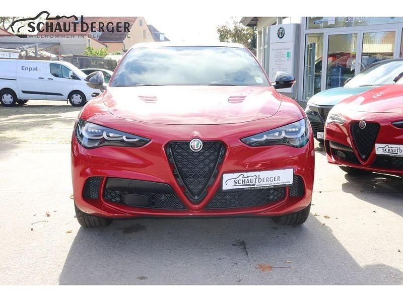 Neu Alfa Romeo Stelvio Quadrifoglio 519 PS (381 kW) 2025 Rot SUV