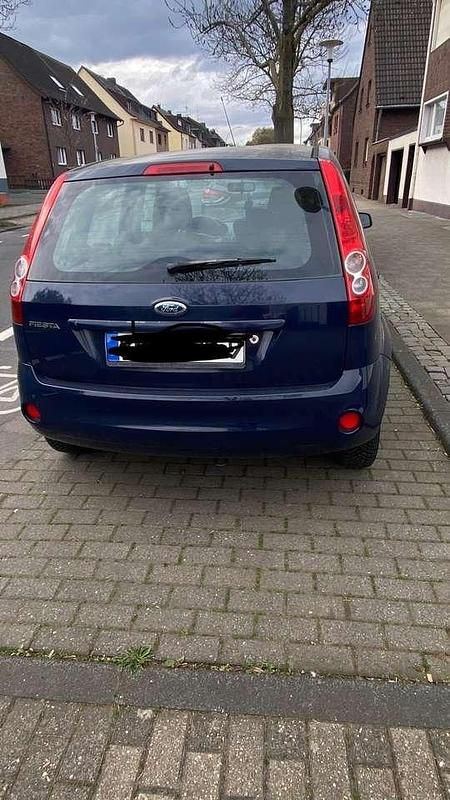 Gebraucht Ford Fiesta Trend 80 PS (58 kW) 2008 Kleinwagen