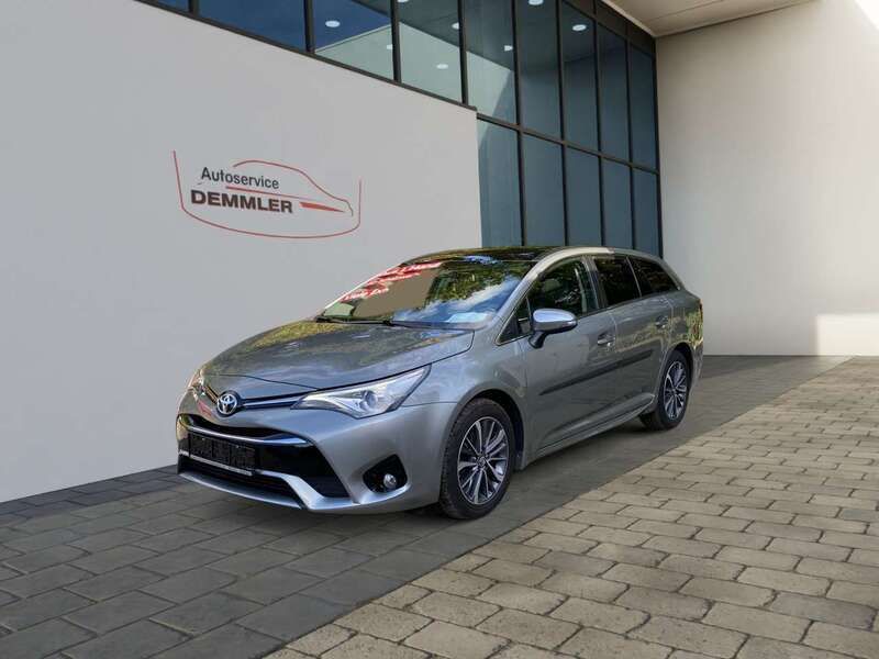 Grau Gebraucht 2015 Toyota Avensis Business Edition Kombi | 13.900 € (Etwas zu teuer) - Bild 1/4