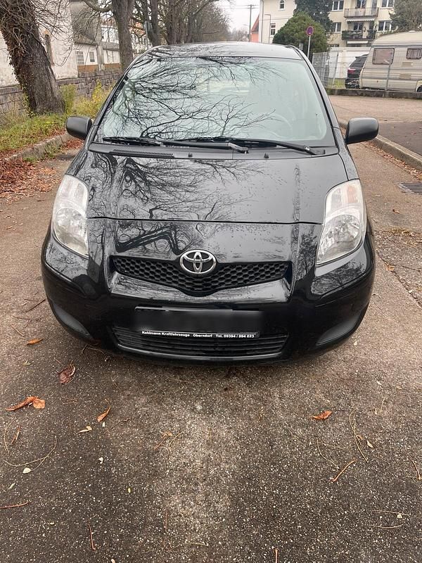 Schwarz Gebraucht 2009 Toyota Yaris Kleinwagen | 1.000 € (Superpreis) - Bild 1/4
