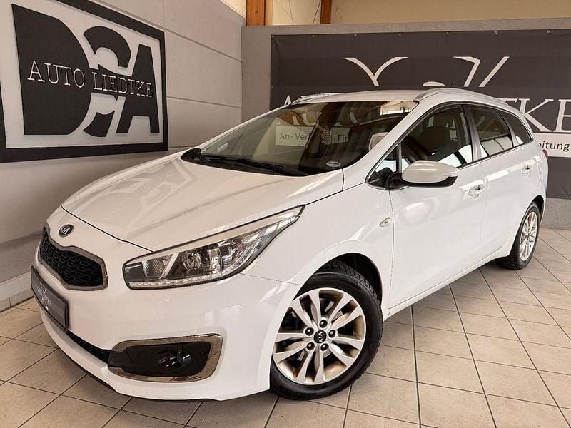 Gebraucht Kia Ceed 136 PS (100 kW) 2015 Weiß Kleinwagen