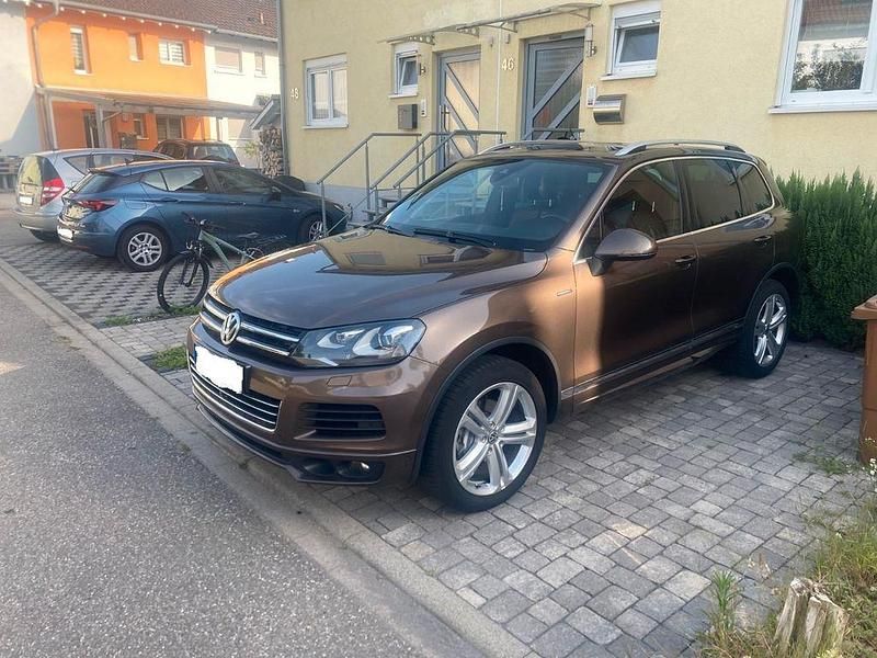 Braun Gebraucht 2014 VW Touareg Edition SUV | 18.500 € (Etwas zu teuer) - Bild 1/4