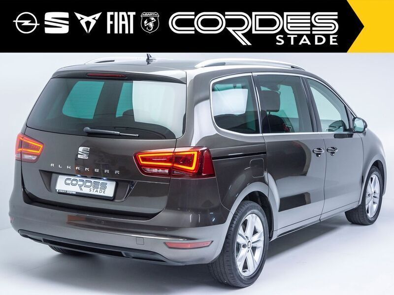 Gebraucht Seat Alhambra Reference 150 PS (110 kW) 2020 Eiche braun schwarz metallic Van / Kleinbus