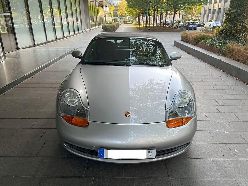 Silber Gebraucht 2000 Porsche Boxster Cabrio | 19.986 € (Fairer Preis) - Bild 1/4