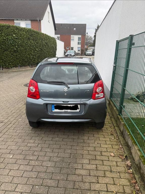 Gebraucht Suzuki Alto 68 PS (50 kW) 2011 Grau Kleinwagen