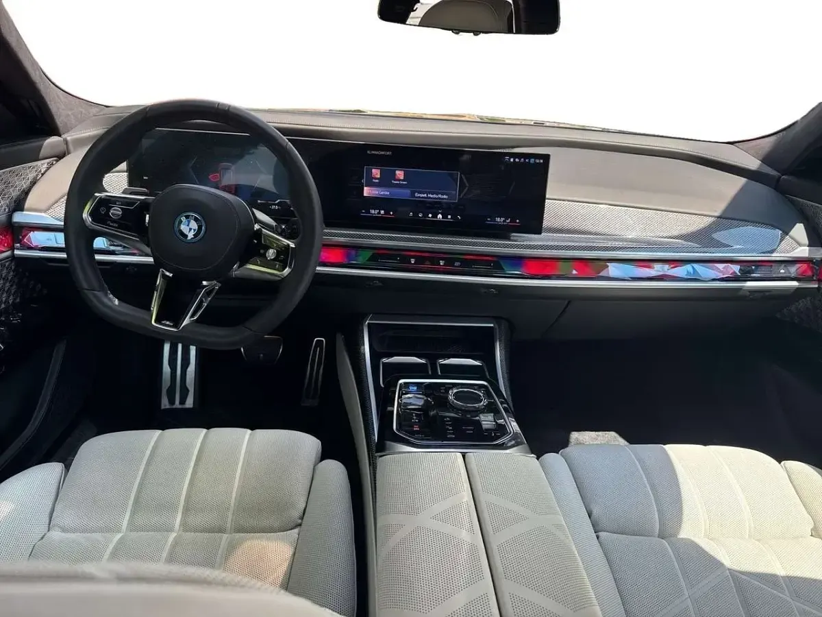 Gebraucht BMW i7 Comfort Edition 400 kW (544 PS) 2023 Ad.interiorcolor.white Limousine