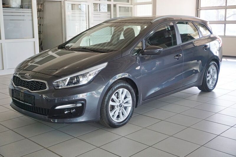 Grau Gebraucht 2017 Kia Ceed Sportswagon Kombi | 8.975 € (Fairer Preis) - Bild 1/4