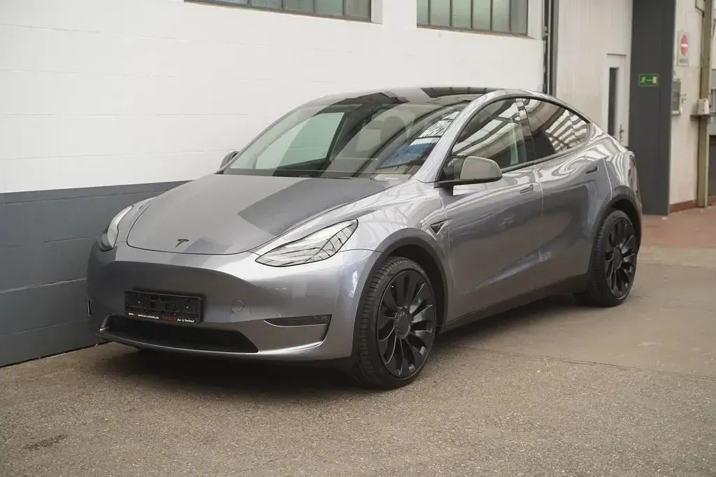 Occasion Tesla Model Y Long Range AWD 378 kW (514 ch) 2023 Argent SUV