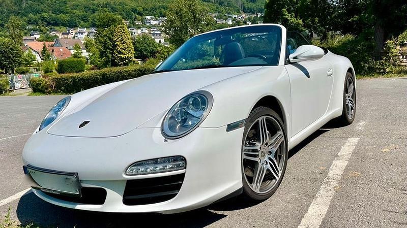 Weiß Gebraucht 2009 Porsche 911 Carrera Cabriolet Cabrio | 63.700 € (Teuer) - Bild 1/4