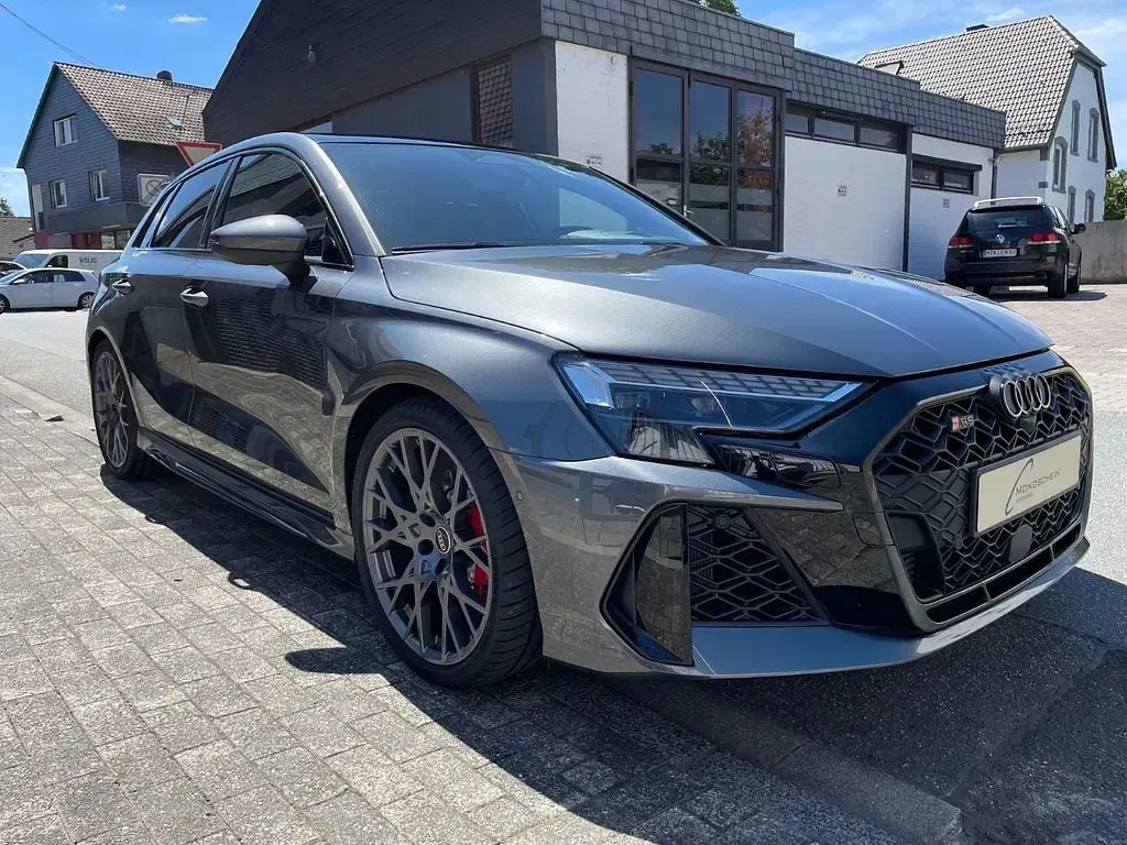 Gebraucht Audi RS3 Sportback Sport 400 PS (294 kW) 2026 Daytonagrau perleffekt Kleinwagen
