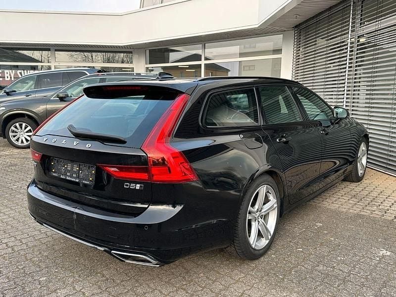 Second-hand Volvo V90 R-Design 235 CP (172 kW) 2019 Negru Break