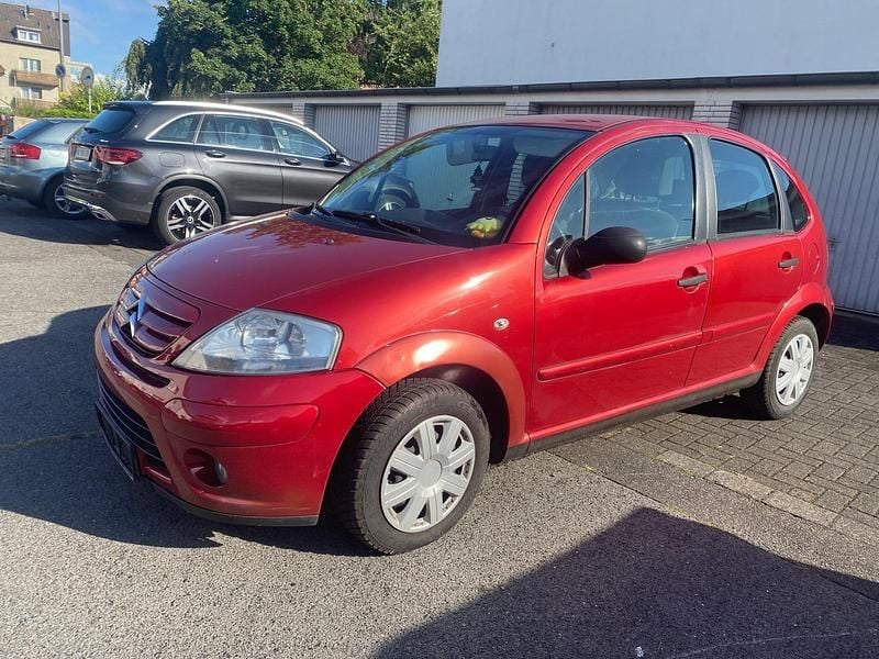 Rot Gebraucht 2004 Citroën C3 Kleinwagen | 800 € - Bild 1/4