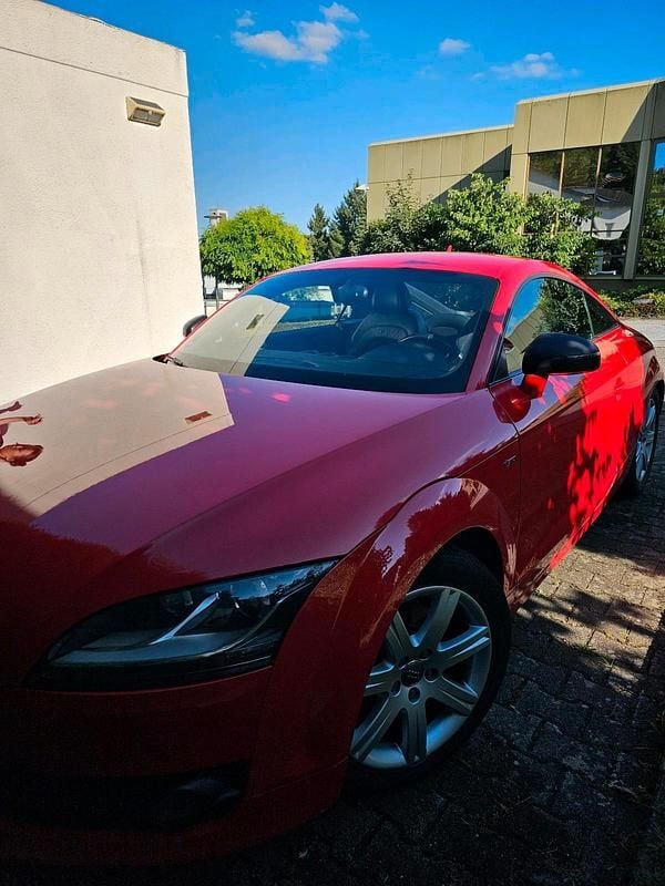 Rot Gebraucht 2010 Audi TT Coupé | 8.000 € (Guter Preis) - Bild 1/4