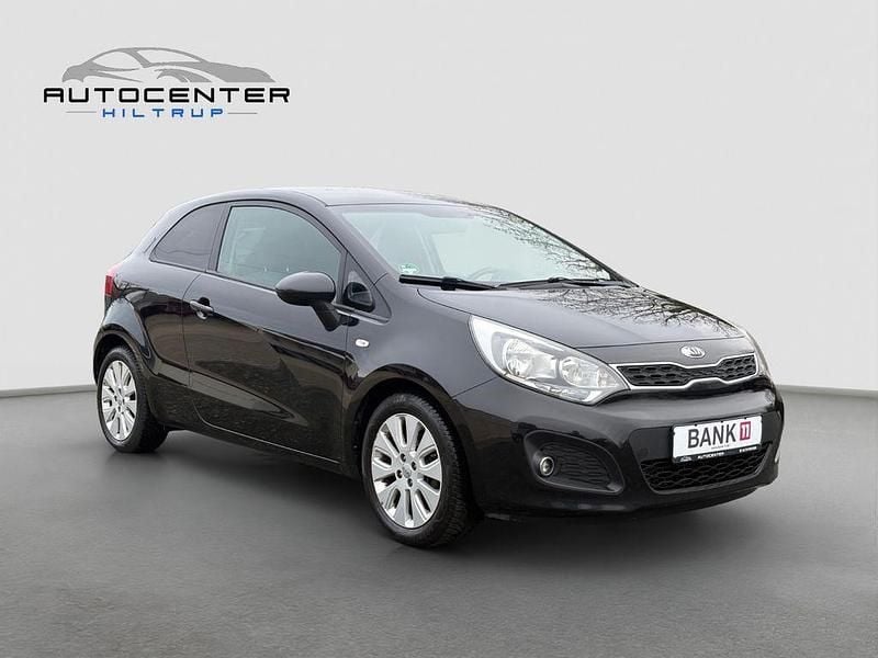 Gebraucht Kia Rio DREAM-TEAM Edition 86 PS (63 kW) 2014 Schwarz Kleinwagen