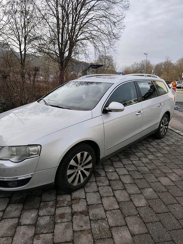 Silber Gebraucht 2008 VW Passat Kombi | 3.500 € (Etwas zu teuer) - Bild 1/4