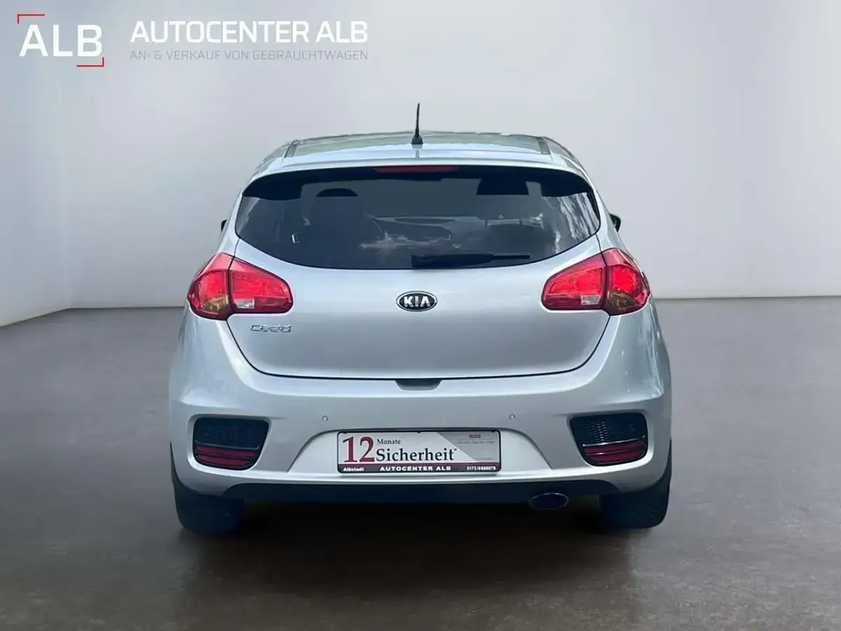 Gebraucht Kia Ceed 135 PS (99 kW) 2016 Silber Kleinwagen