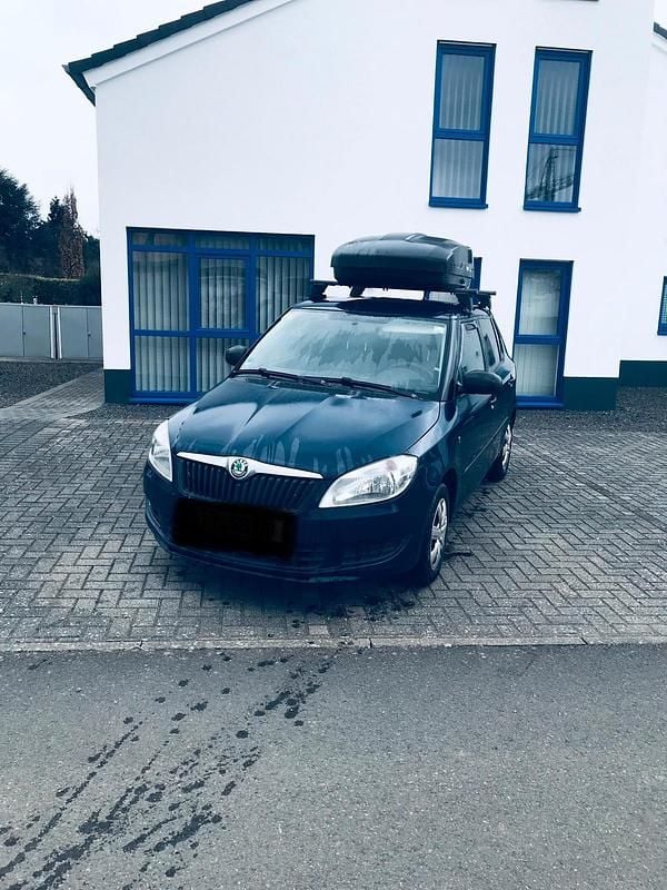 Blau Gebraucht 2011 Skoda Fabia Van / Kleinbus | 2.300 € (Fairer Preis) - Bild 1/4
