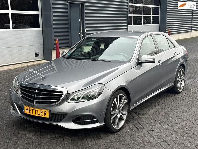 Gebraucht Mercedes E350 Ambition 306 PS (225 kW) 2014 Grau Limousine