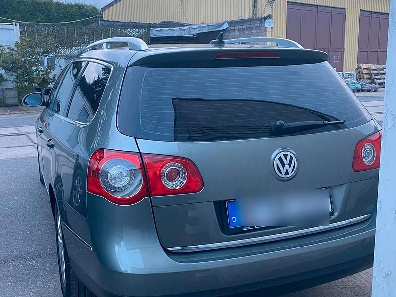 Gebraucht VW Passat S 170 PS (125 kW) 2009 Grün Kombi