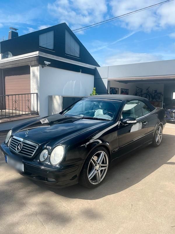 Schwarz Gebraucht 2003 Mercedes CLK200 Edition Cabrio | 6.999 € - Bild 1/4