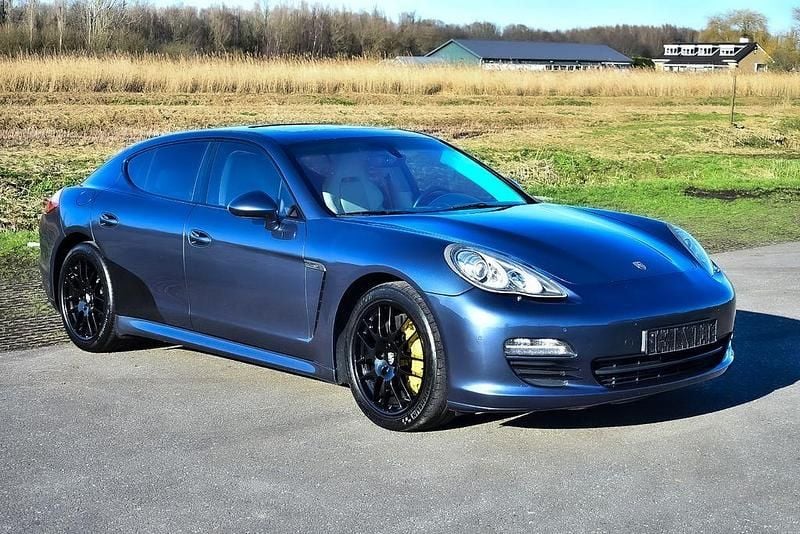 Second-hand Porsche Panamera 400 CP (294 kW) 2009 Albastru Hatchback