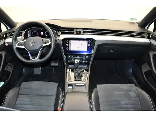 Gebraucht VW Passat GTE 218 PS (160 kW) 2023 Weiß Kombi
