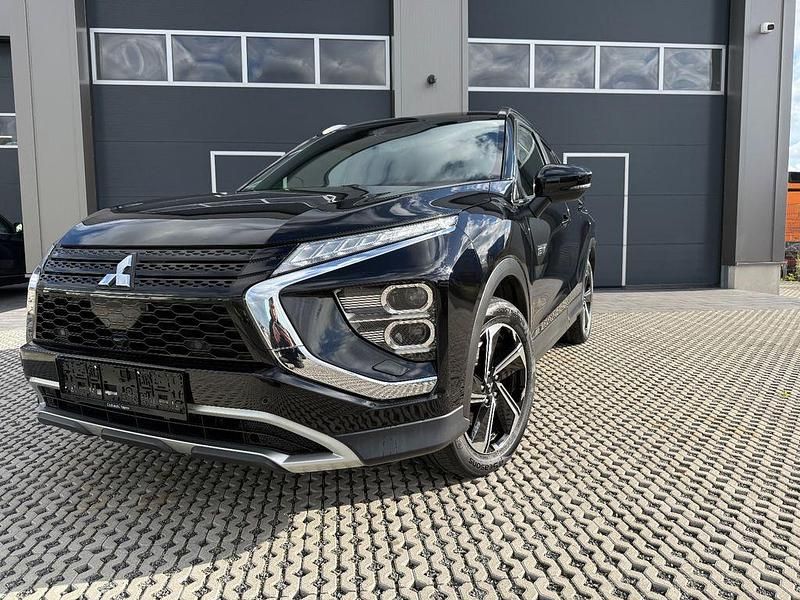 Schwarz Gebraucht 2022 Mitsubishi Eclipse Cross Plus SUV | 17.900 € (Guter Preis) - Bild 1/4
